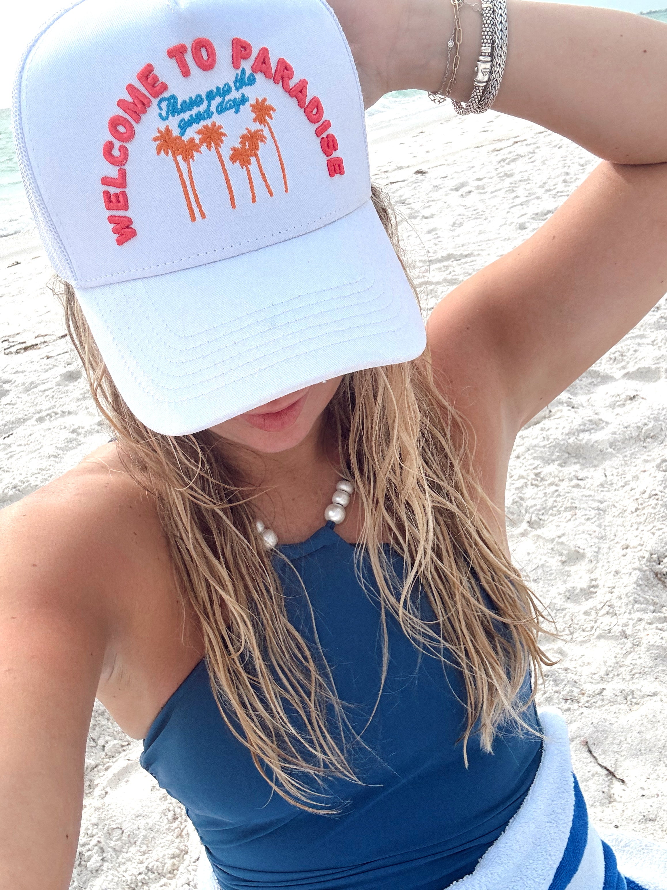 Hat Welcome to Paradise - White Vintage Trucker Hat
