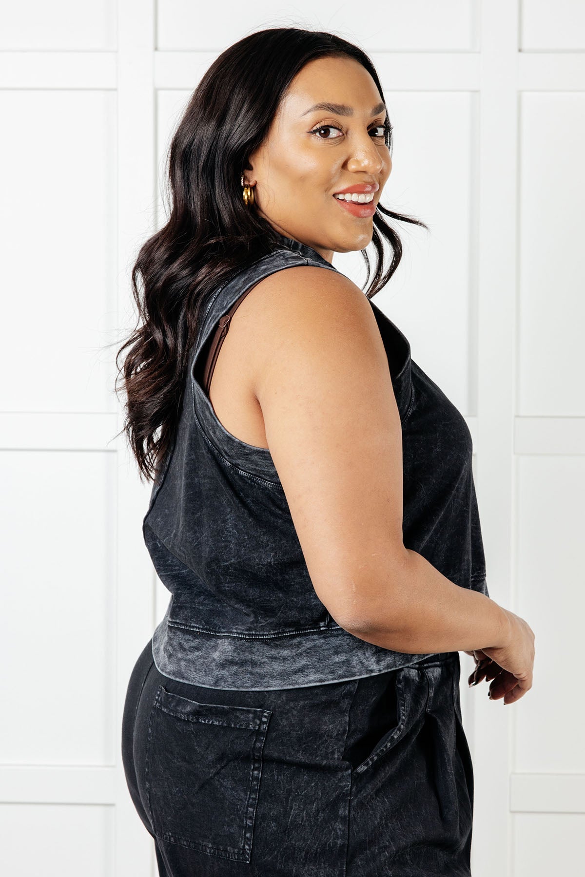 Tops Chasing the Gains Tank Top in Black