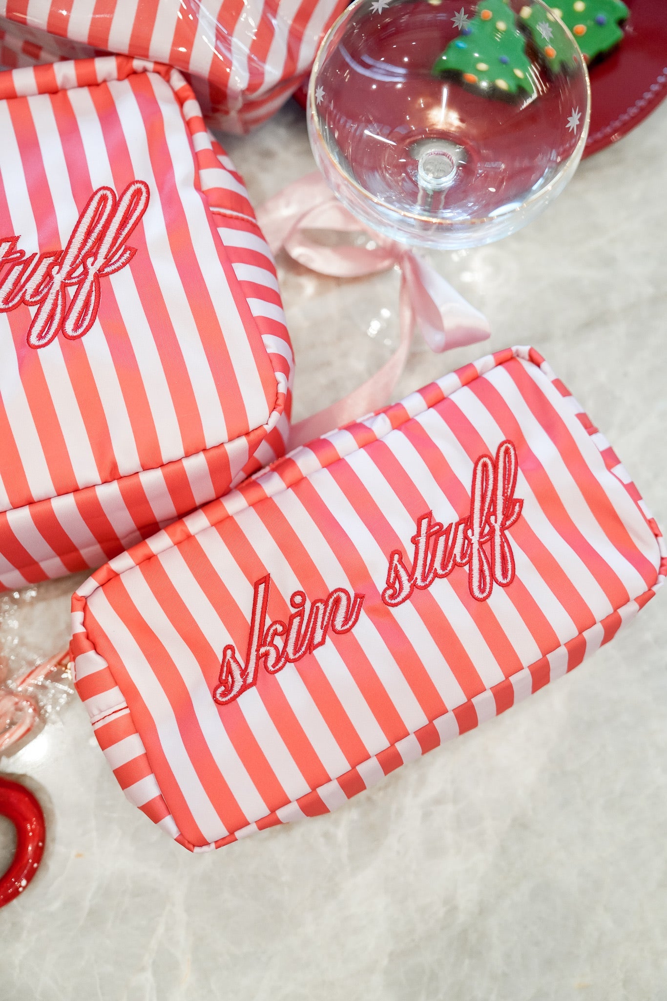 Travel Bag Skin Stuff - Pink & Red Stripes Large Bag