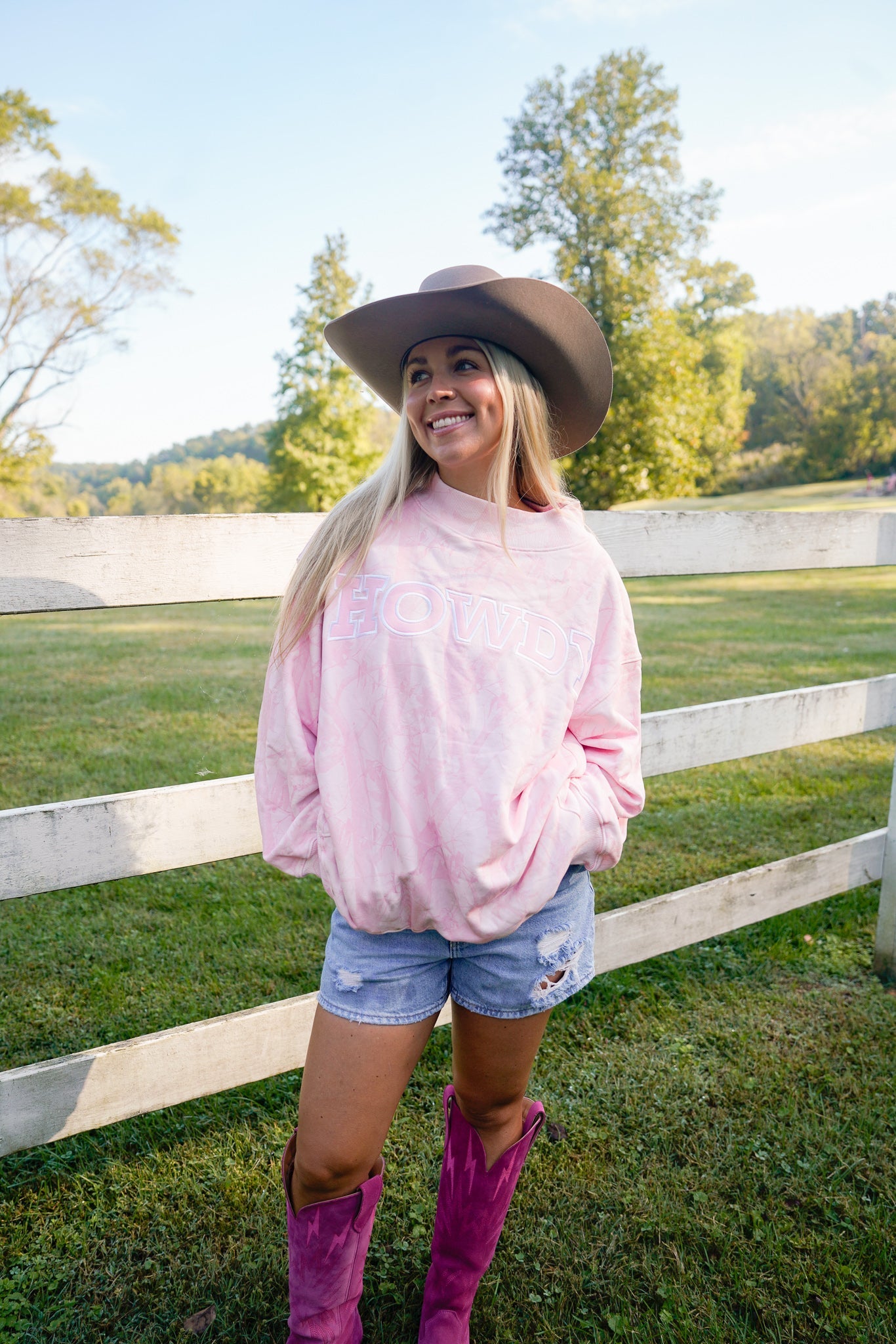 Sweatshirt Howdy - Camo Vintage Crew-Neck Sweatshirt