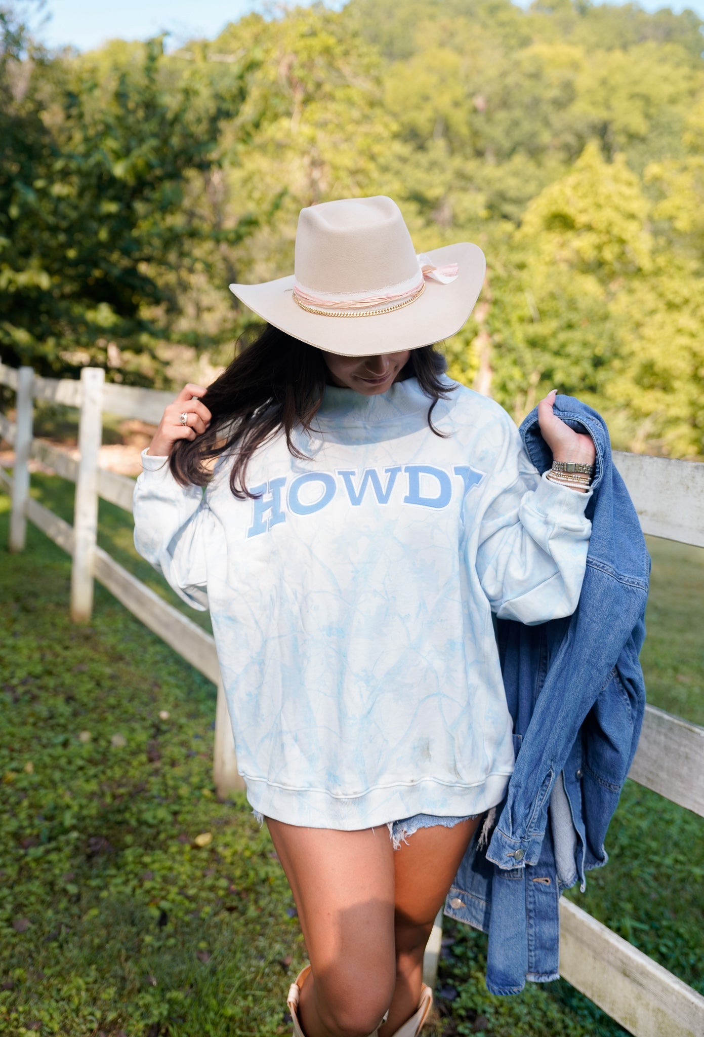 Sweatshirt Howdy - Camo Vintage Crew-Neck Sweatshirt