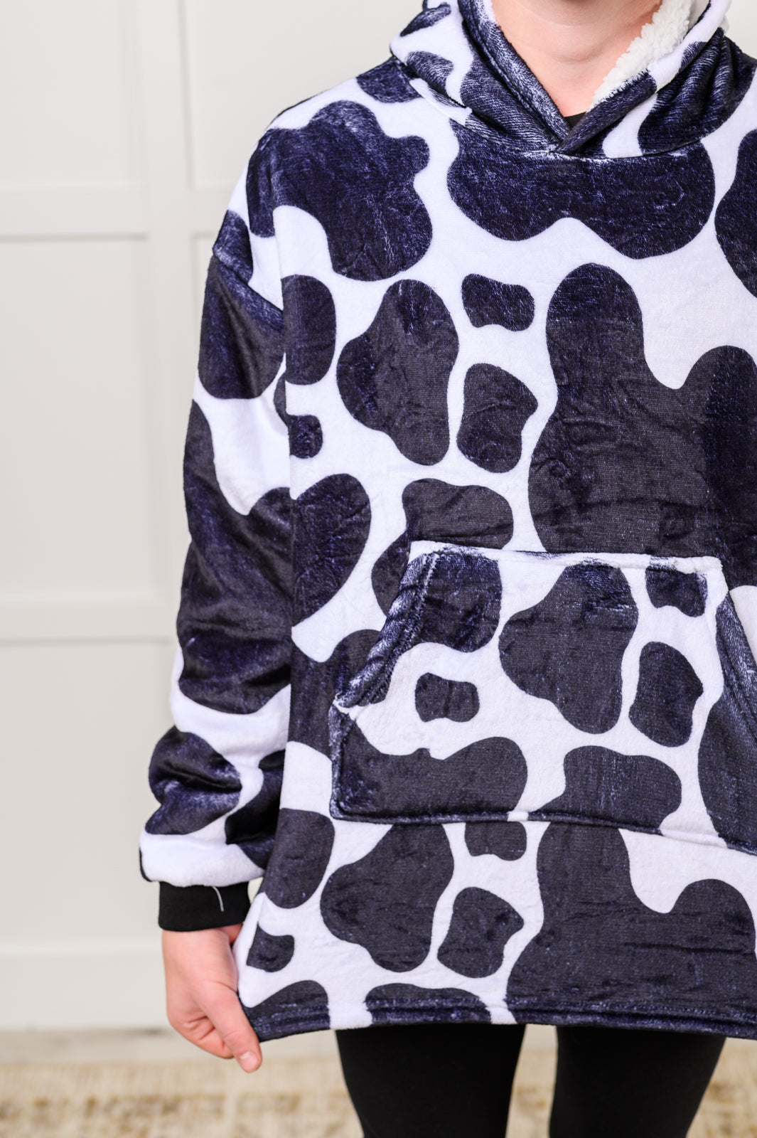Layers Kids Oversized Hoodie Blanket in Cow