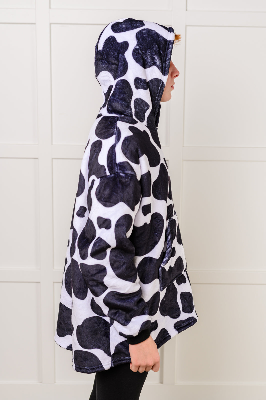 Layers Kids Oversized Hoodie Blanket in Cow