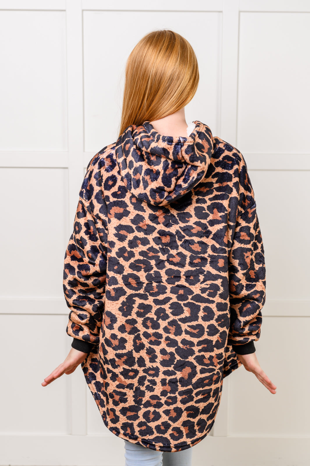 Layers Kids Oversized Hoodie Blanket in Leopard