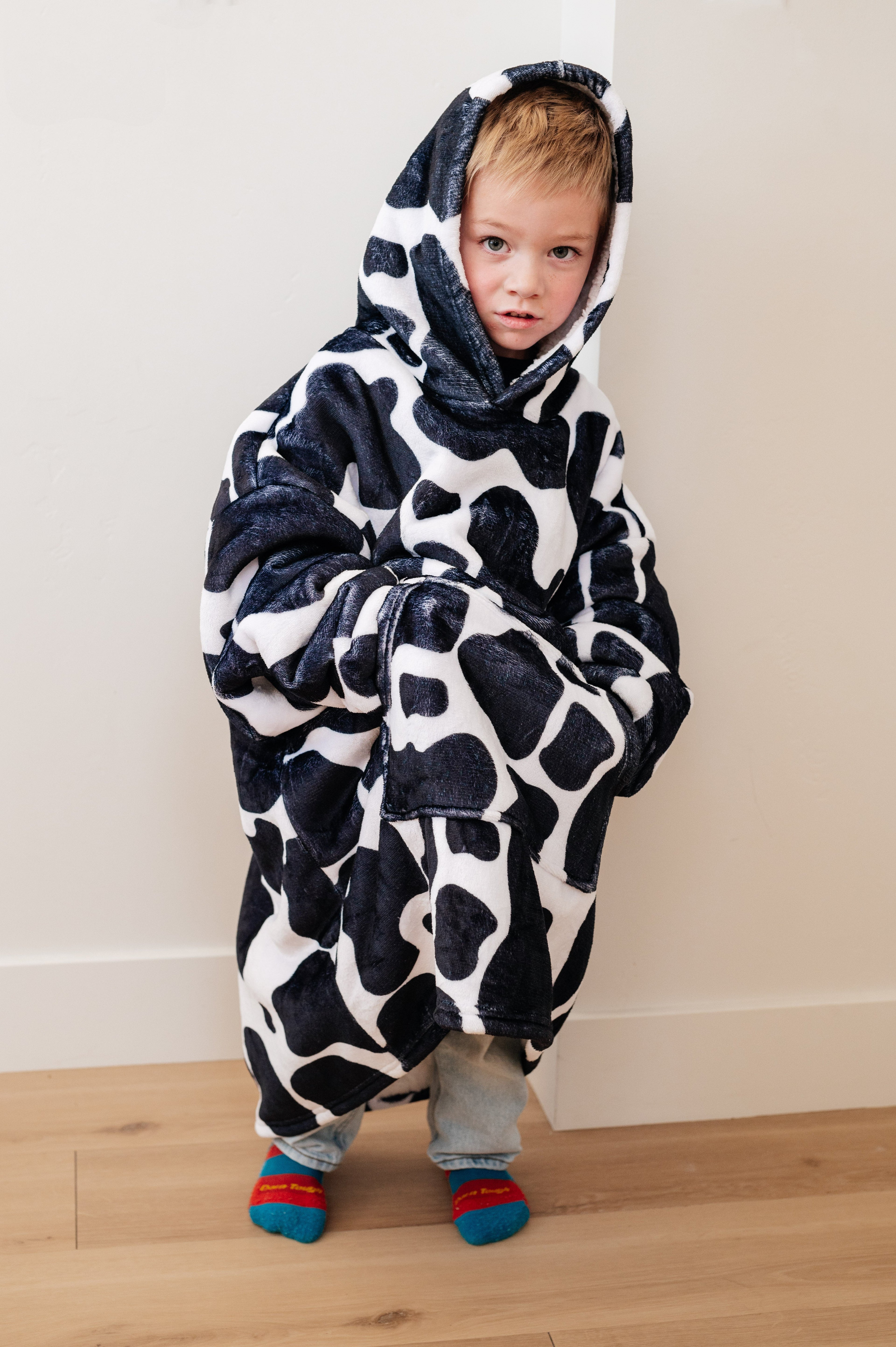 Layers Kids Oversized Hoodie Blanket in Cow