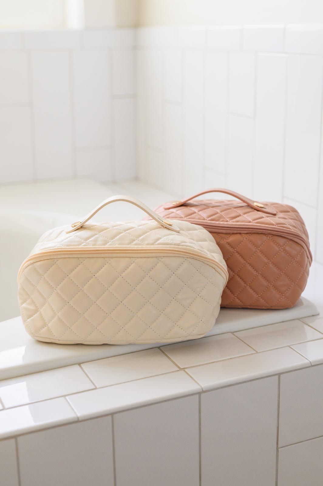 Accessories Large Capacity Quilted Makeup Bag in Cream