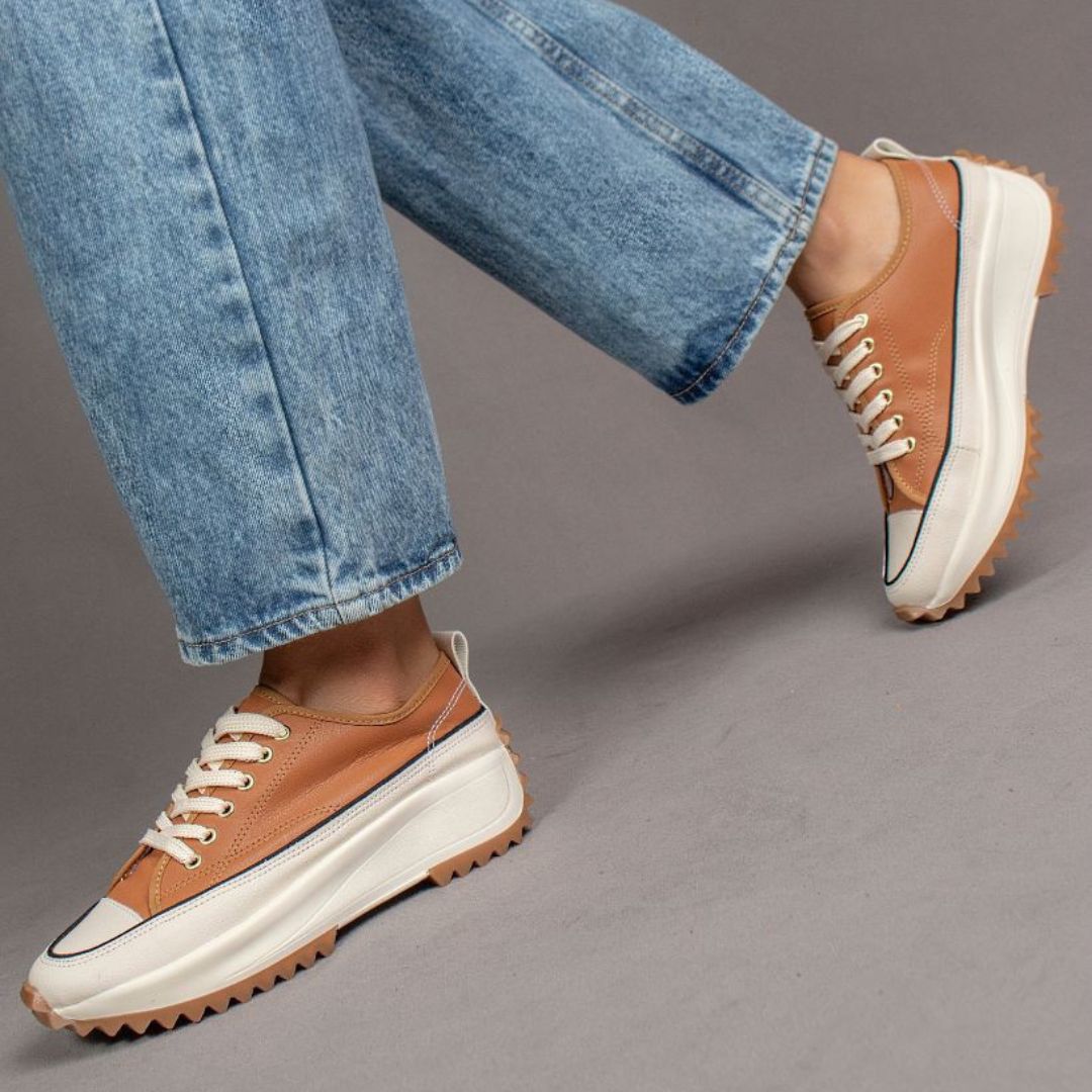 SNEAKERS Chunky Lace up Sneakers