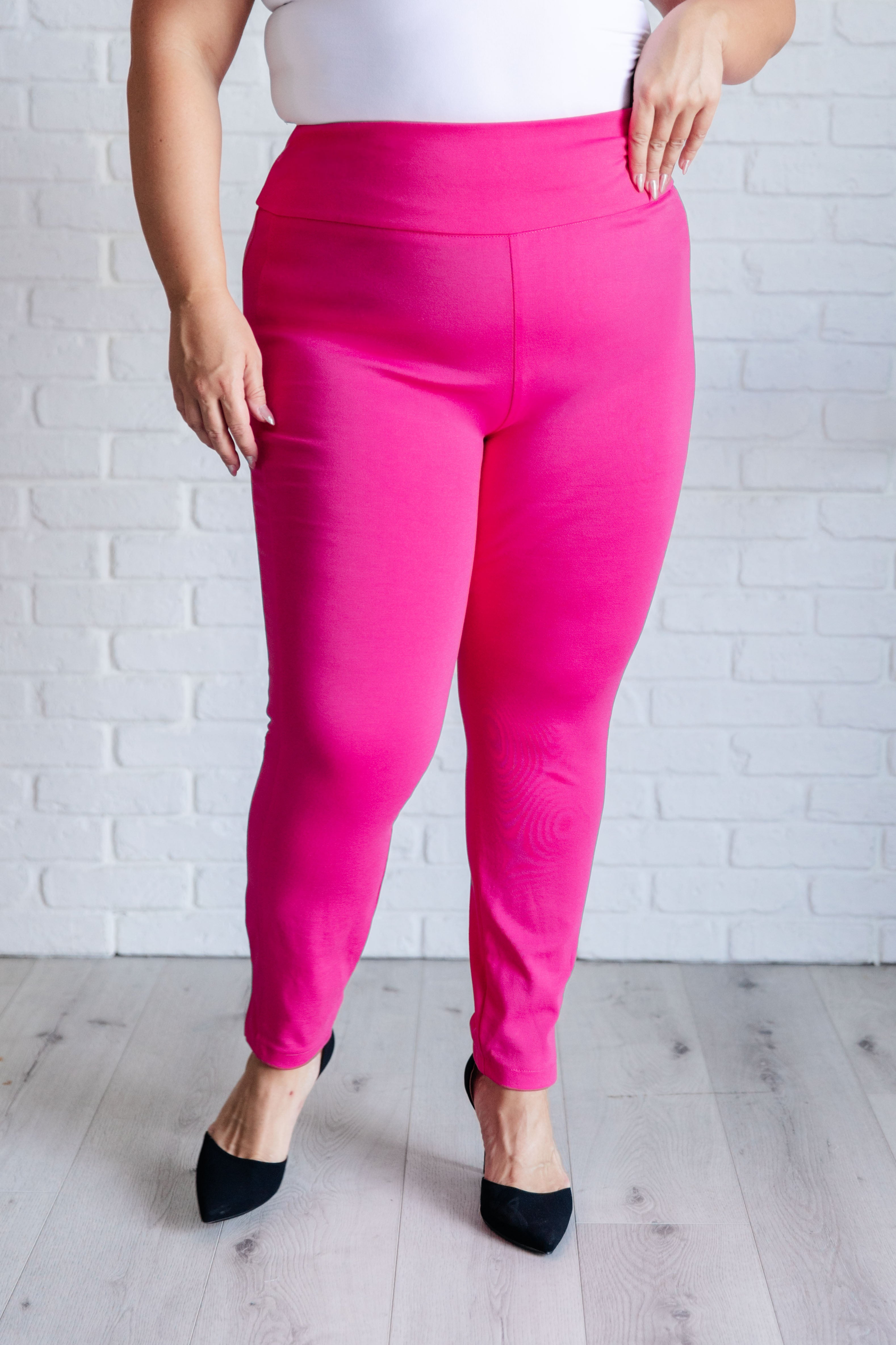 Bottoms Magic Skinny 28" Pants in Hot Pink