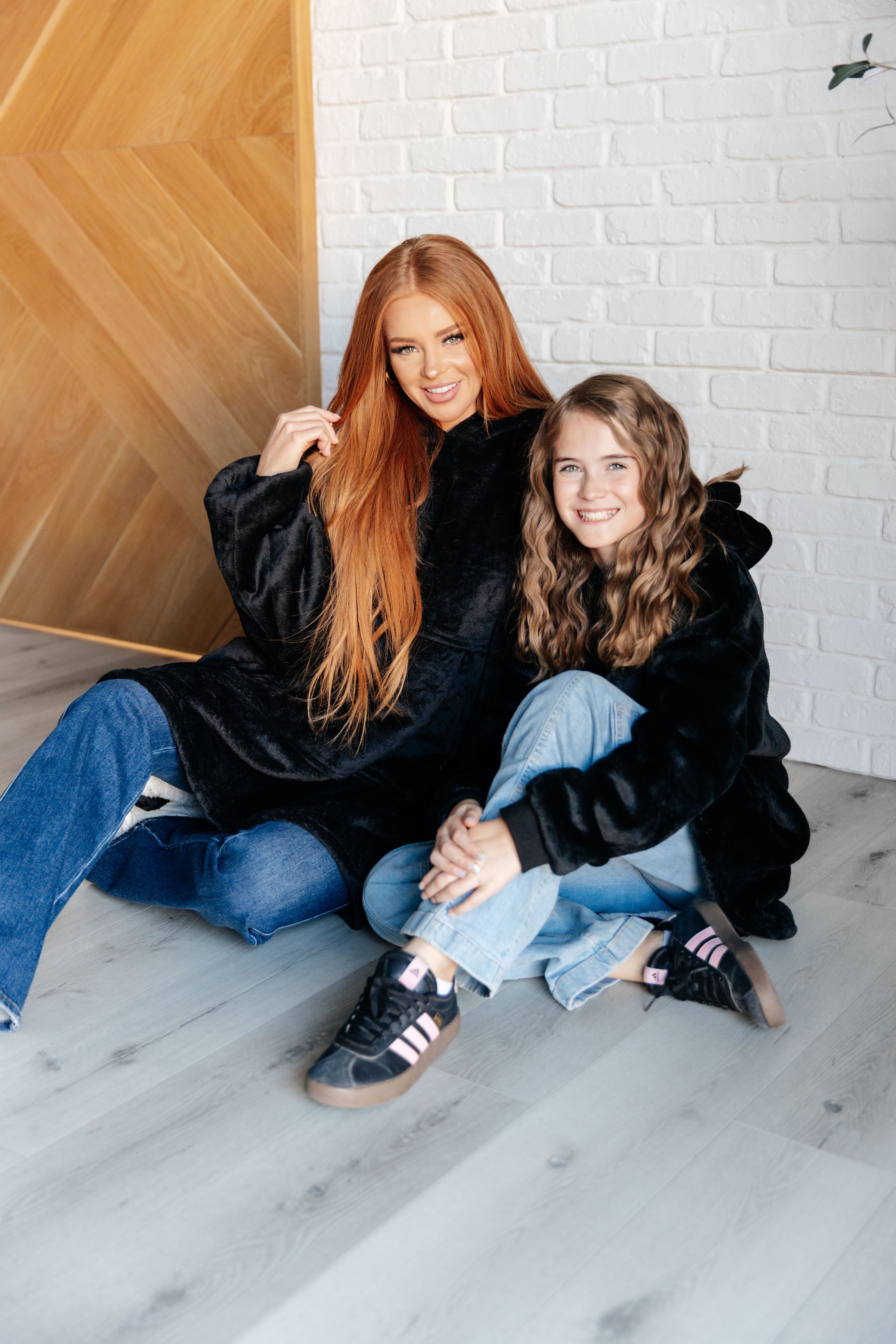 Layers Oversized Velour Blanket Hoodie in Black