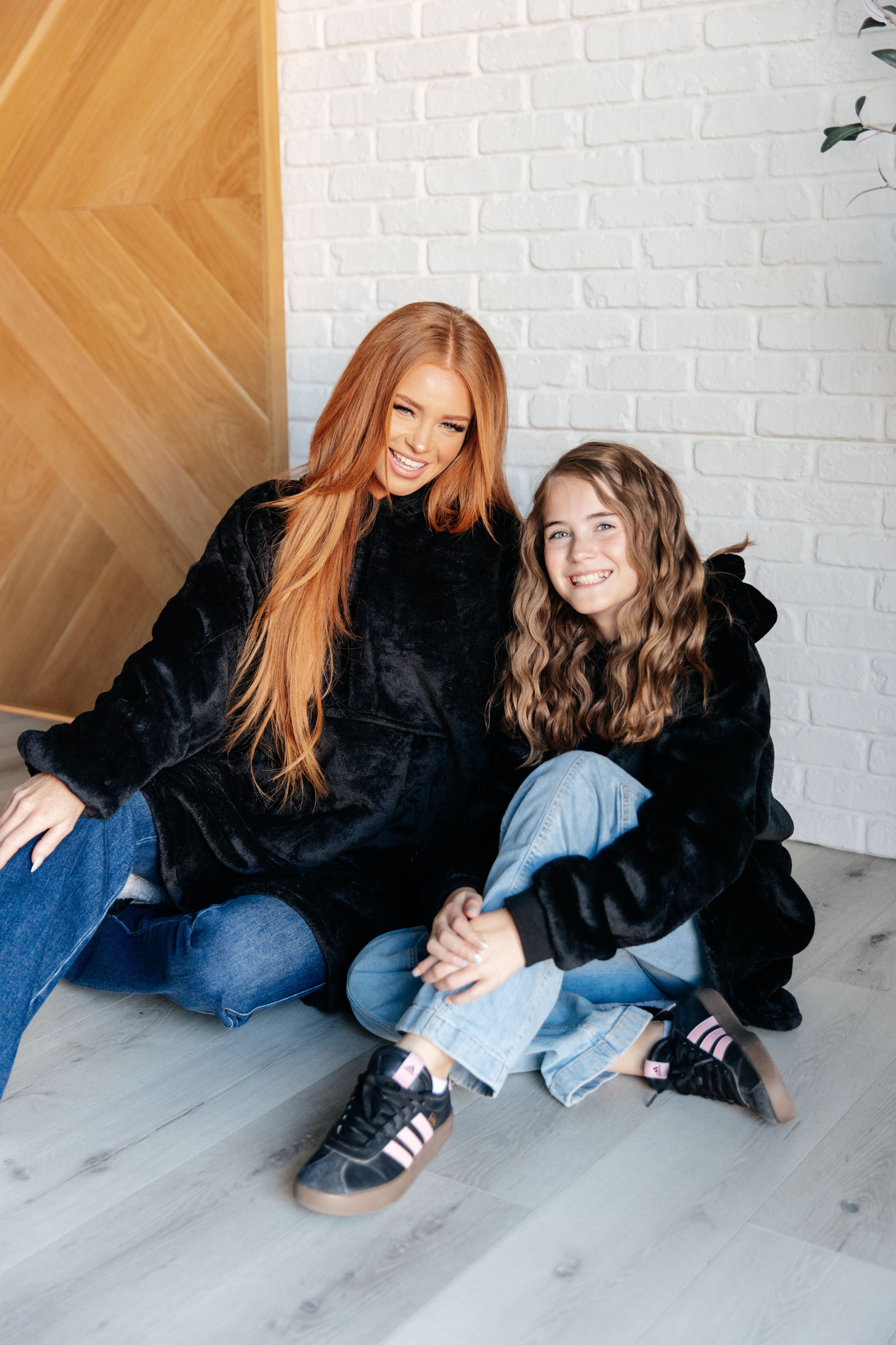 Layers Kids Oversized Hoodie Blanket in Black