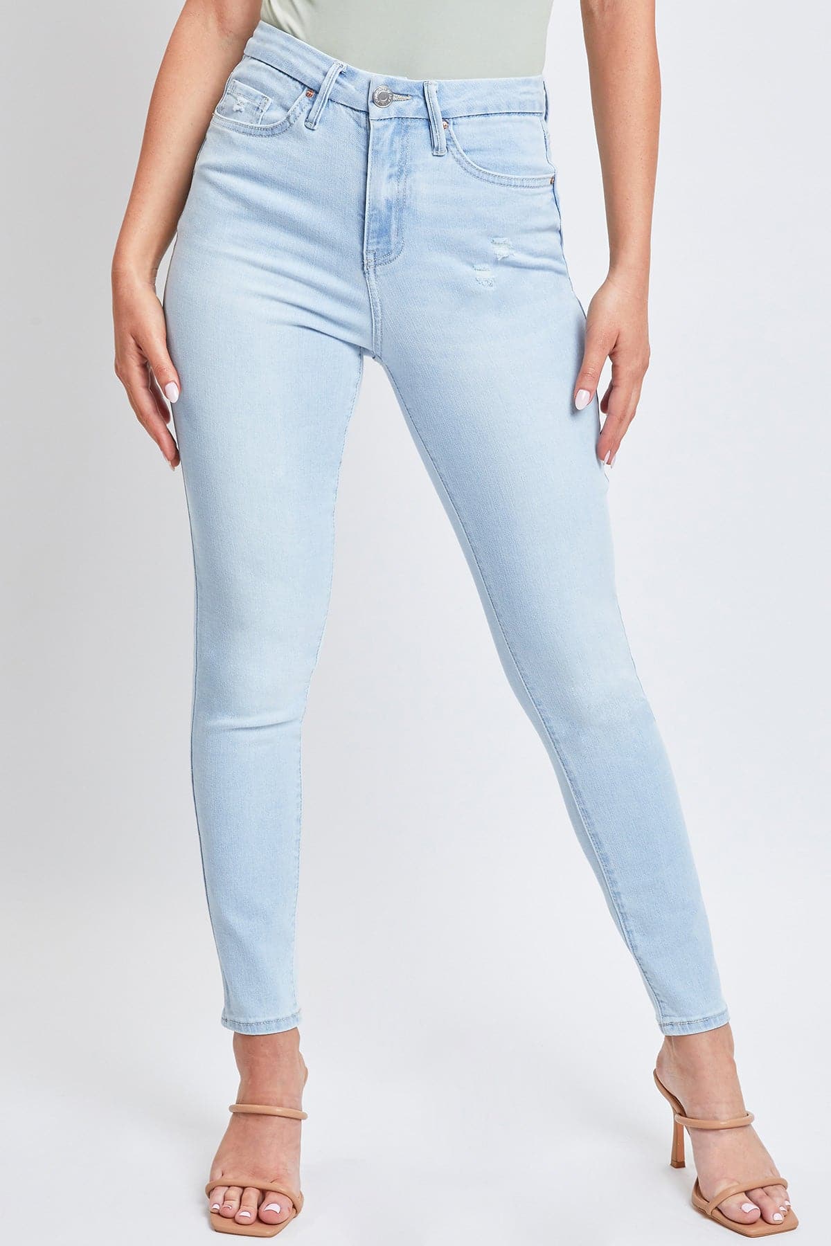 Women’s Curvy Fit Skinny Jeans