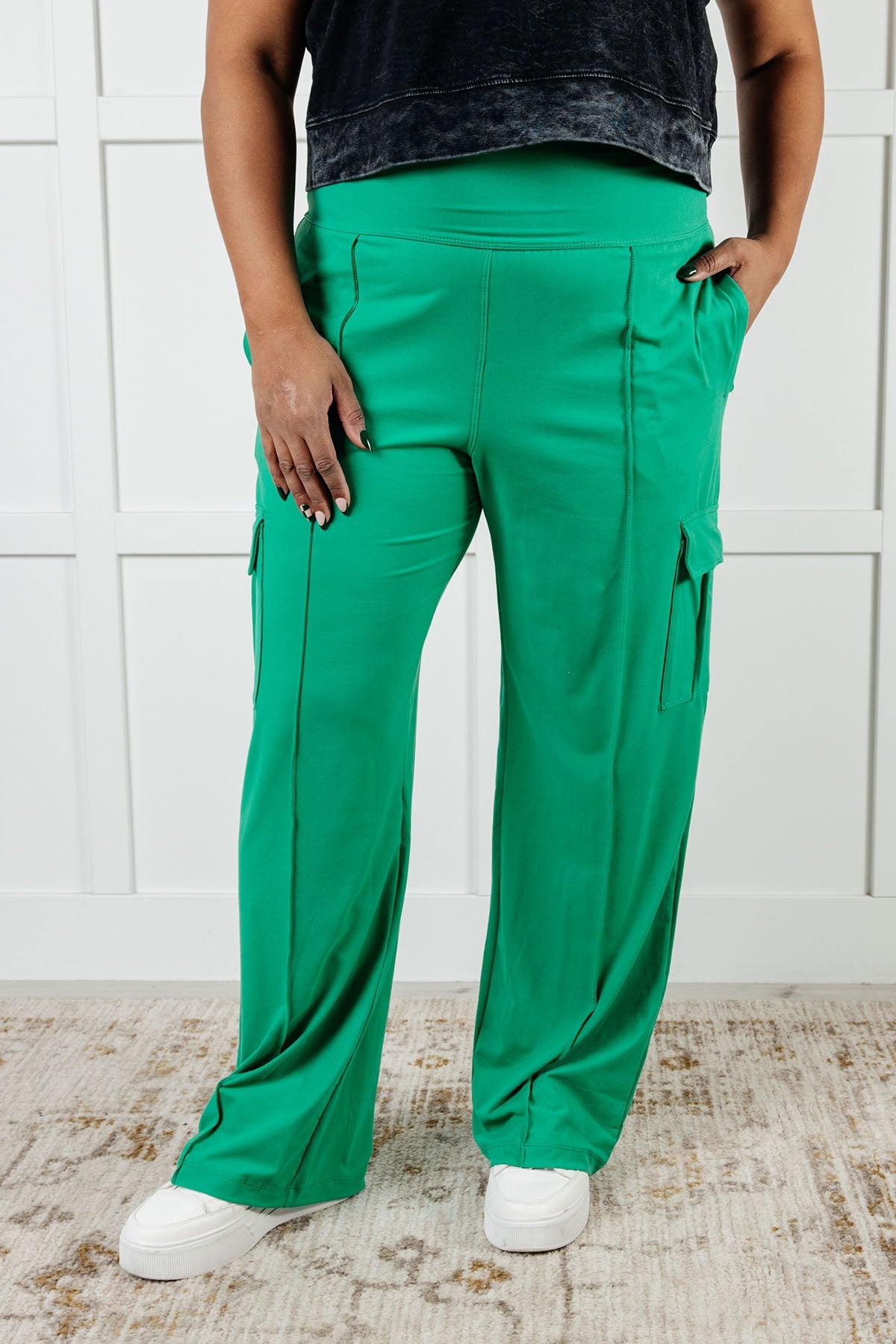 Bottoms Race to Relax Cargo Pants in Emerald Green