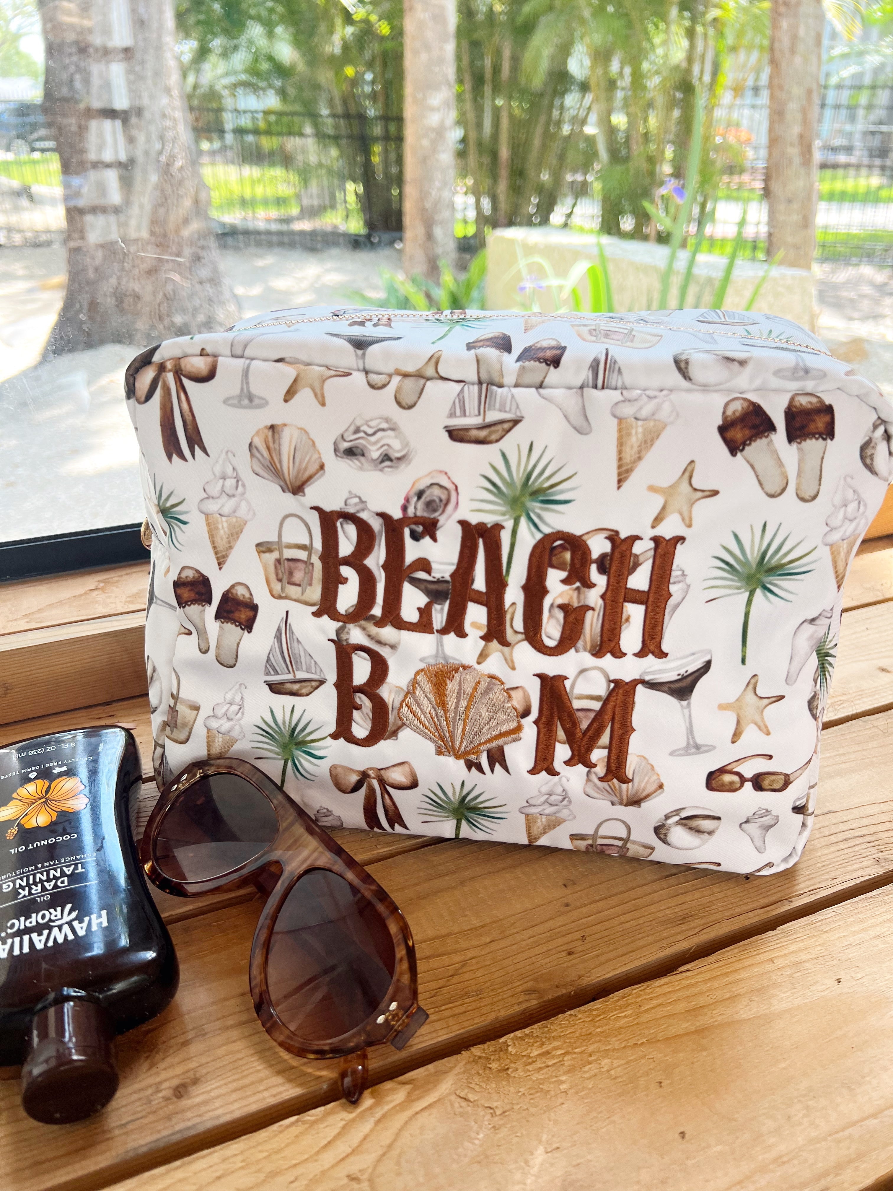 Makeup Bag Beach Bum - Neutral Coastal Cocktail XL Bag