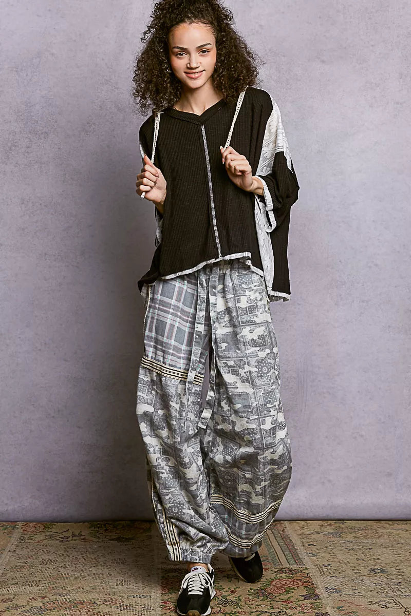 POL Short Sleeve Hoodie Top with Lace Detail