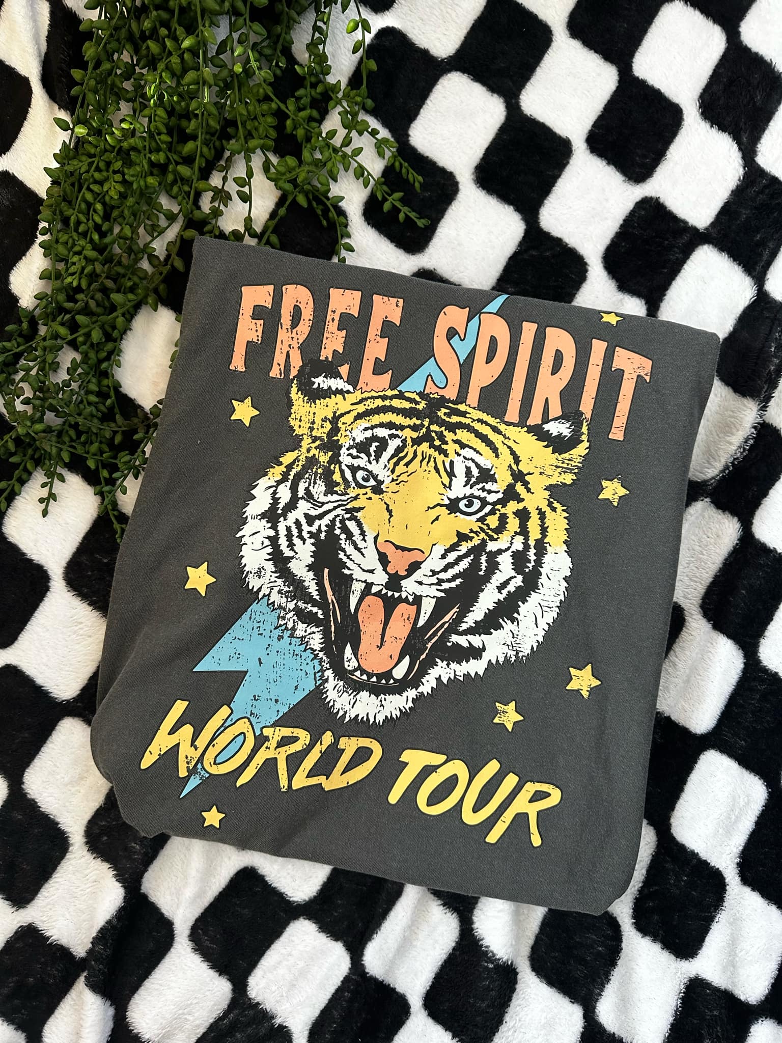 Womens World Tour Graphic Tee