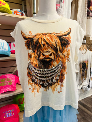 Highland Cow Crystal Cream Muscle Tank Graphic Tee