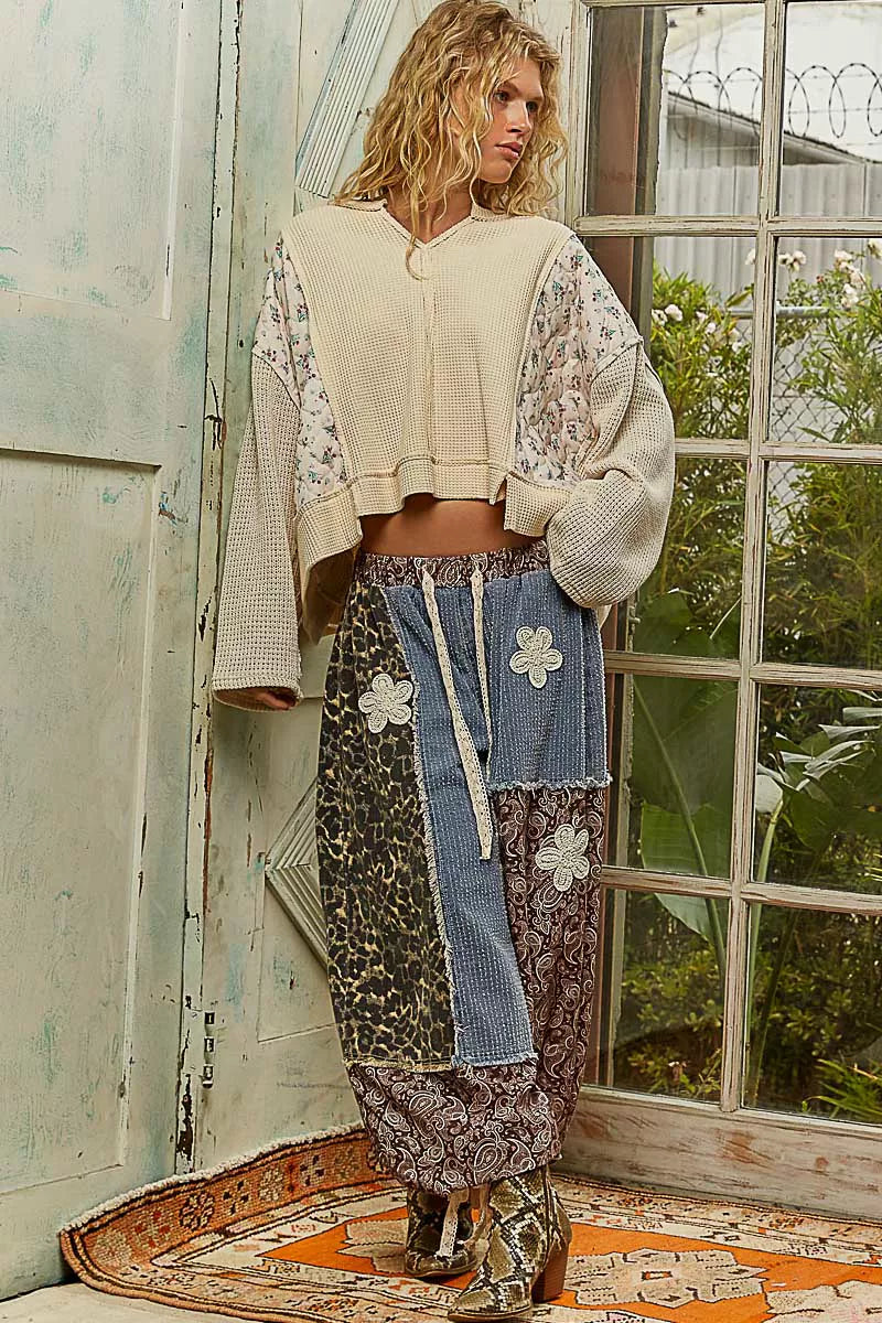 POL Mix Thermal Floral Pattern Quilted Knit Cropped Top with Raw Edge Detail