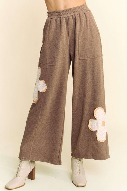 Davi &amp; Dani Flower Patch Elastic Waist Wide Leg Pants