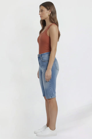 Women's Luxe Essential Capri