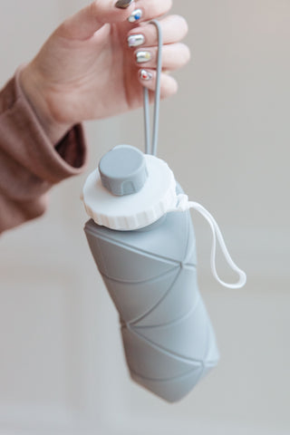 Accessories Collapsing Silicone Water Bottle in Diamond Gray