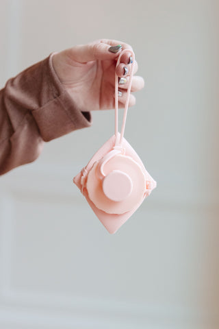 Accessories Collapsing Silicone Water Bottle in Diamond Pink