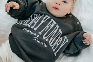 Sweatshirt Sunday Funday - Mini Crewneck