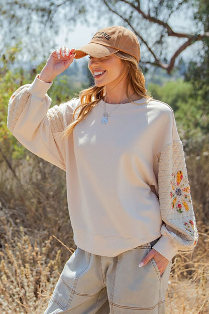 Easel Bloom &amp; Cozy Quilted Sleeve Pullover