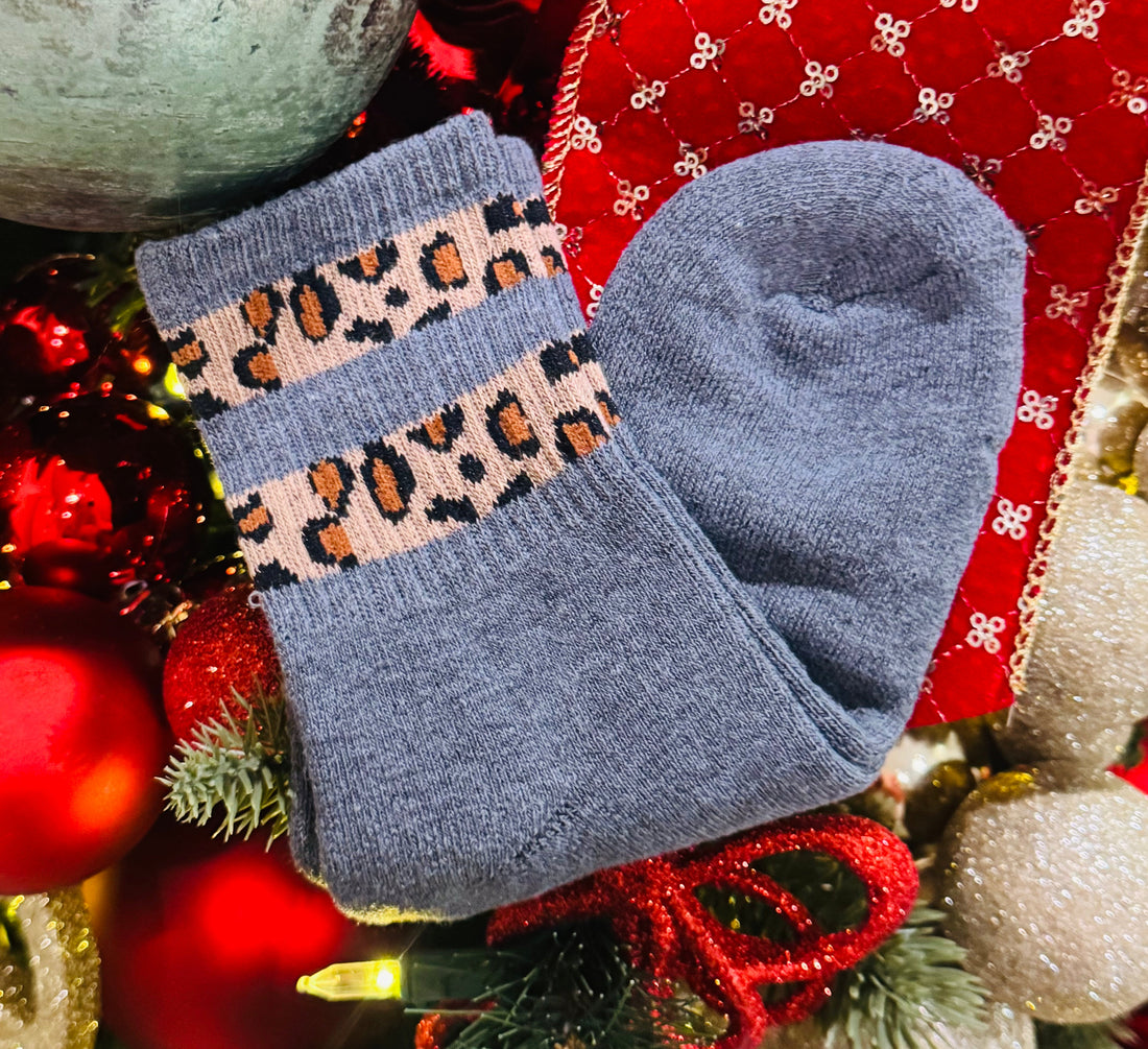 RTS Gray Leopard Striped Winter Socks