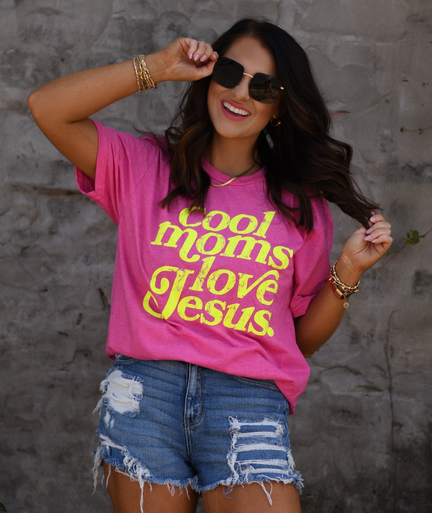 COOL MOMS LOVE JESUS TEE