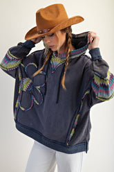 EASEL DAISY PATCH WASHED TERRY HOODIE PULLOVER