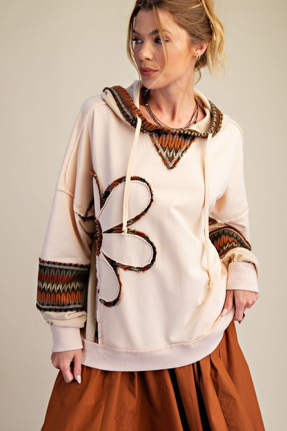 EASEL DAISY PATCH WASHED TERRY HOODIE PULLOVER