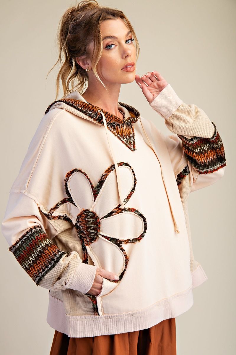EASEL DAISY PATCH WASHED TERRY HOODIE PULLOVER
