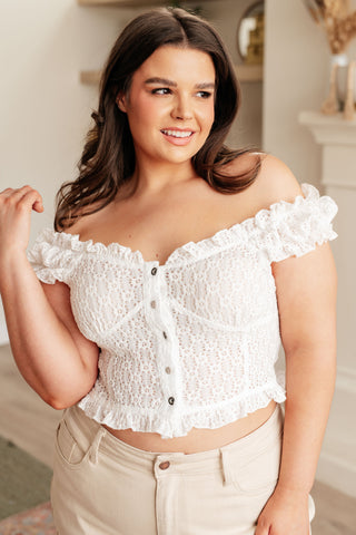 Tops In Fair Verona Button Up Crop in Off White