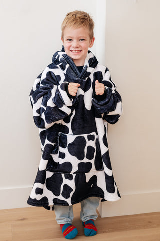 Layers Kids Oversized Hoodie Blanket in Cow