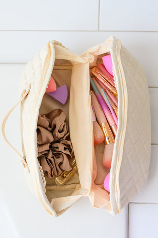 Accessories Large Capacity Quilted Makeup Bag in Cream