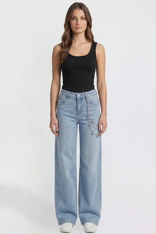 Women's Super Wide Fit with Star Chain