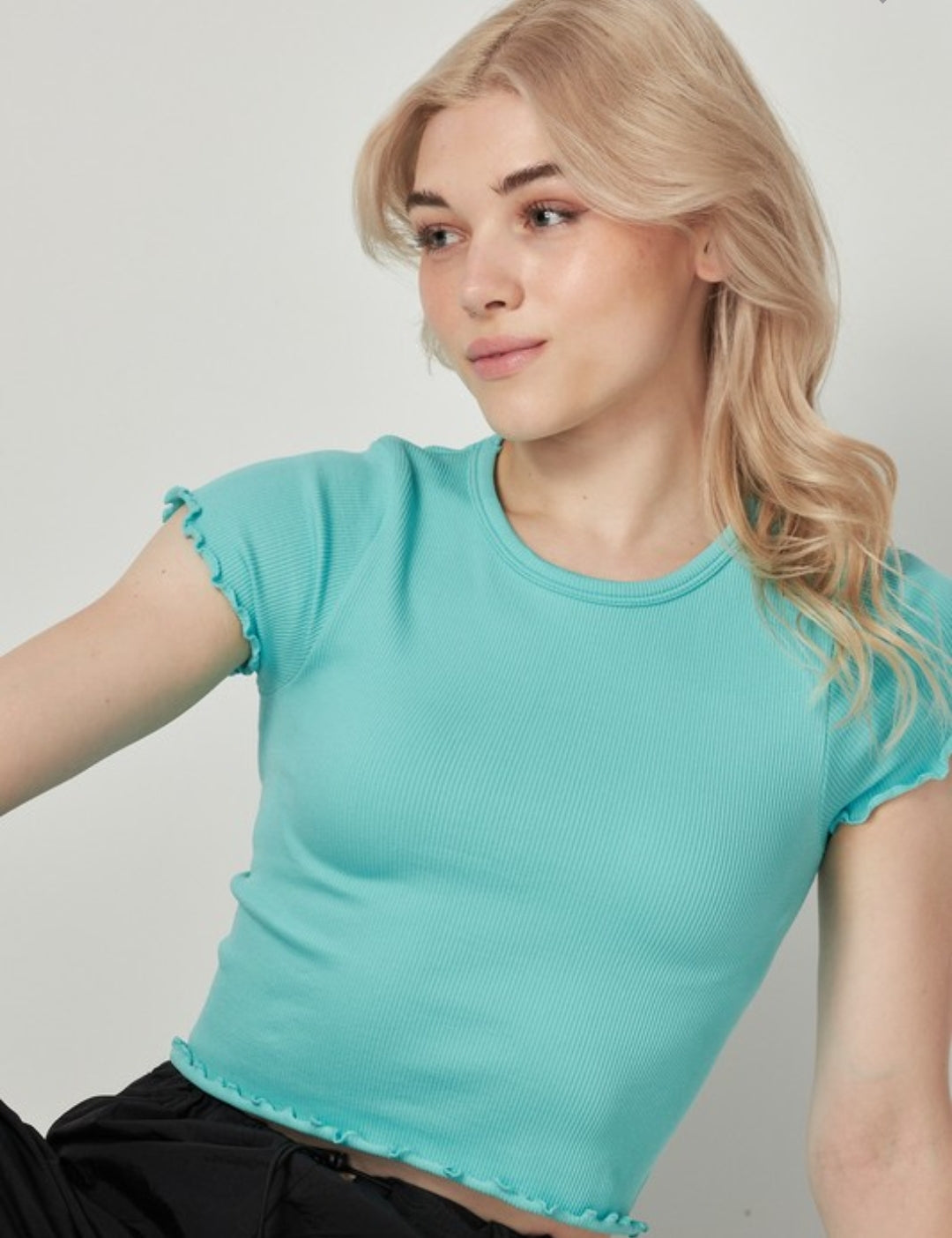 Shirts &amp; Tops Frilly Silhouette Crop