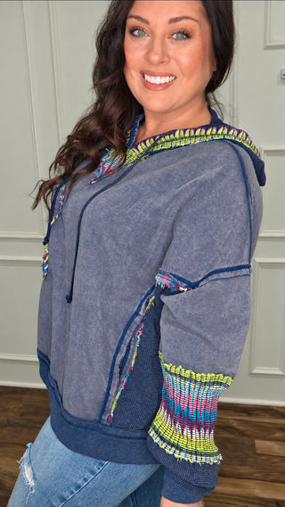 EASEL DAISY PATCH WASHED TERRY HOODIE PULLOVER
