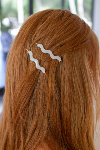 Accessories Sleek Waves Hair Clip in White Tortoise