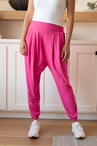 Bottoms The Motive Slouch Jogger in Hot Pink