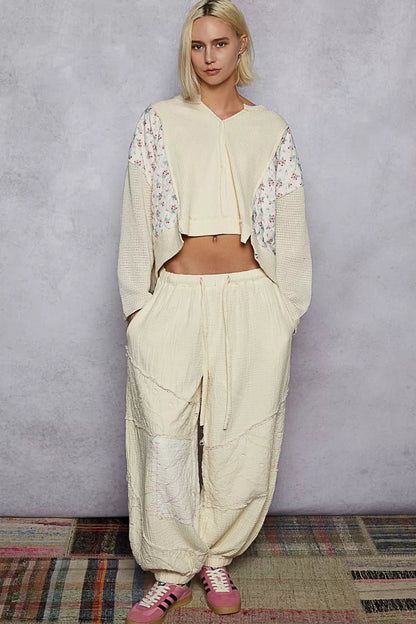 POL Mix Thermal Floral Pattern Quilted Knit Cropped Top with Raw Edge Detail