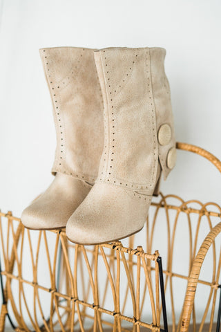 Cowgirl Star Booties in Cream