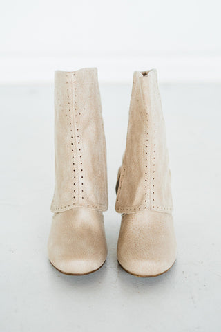 Cowgirl Star Booties in Cream