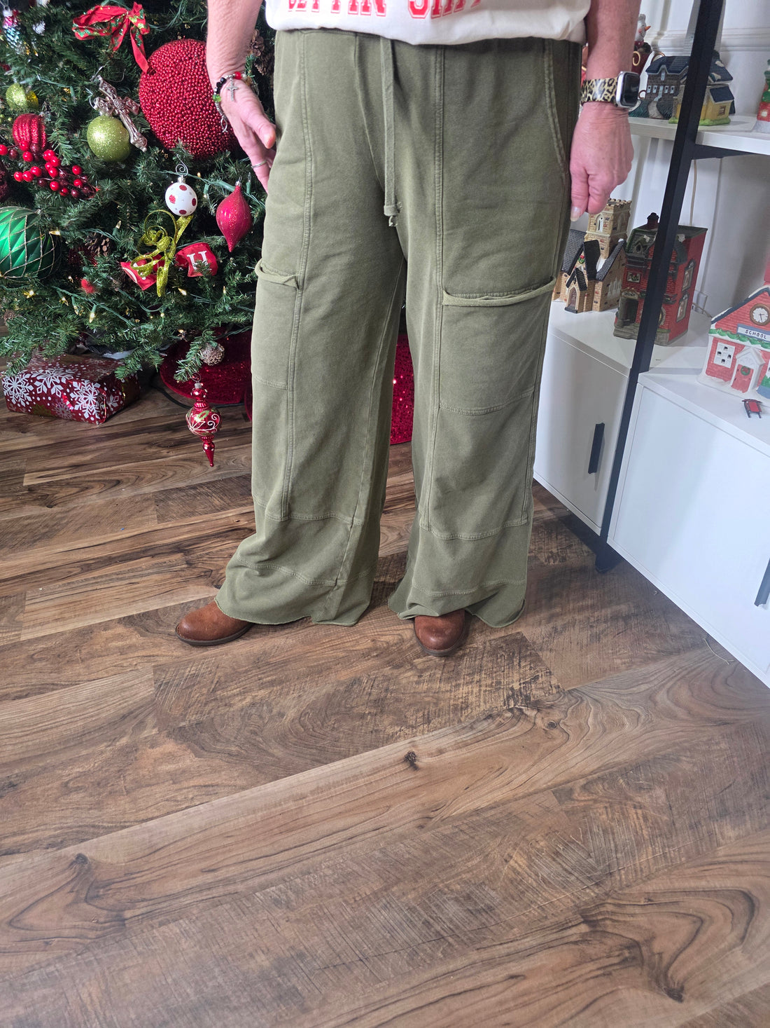 EASEL Washed Olive Cargo Wide-Leg Lounge Pants