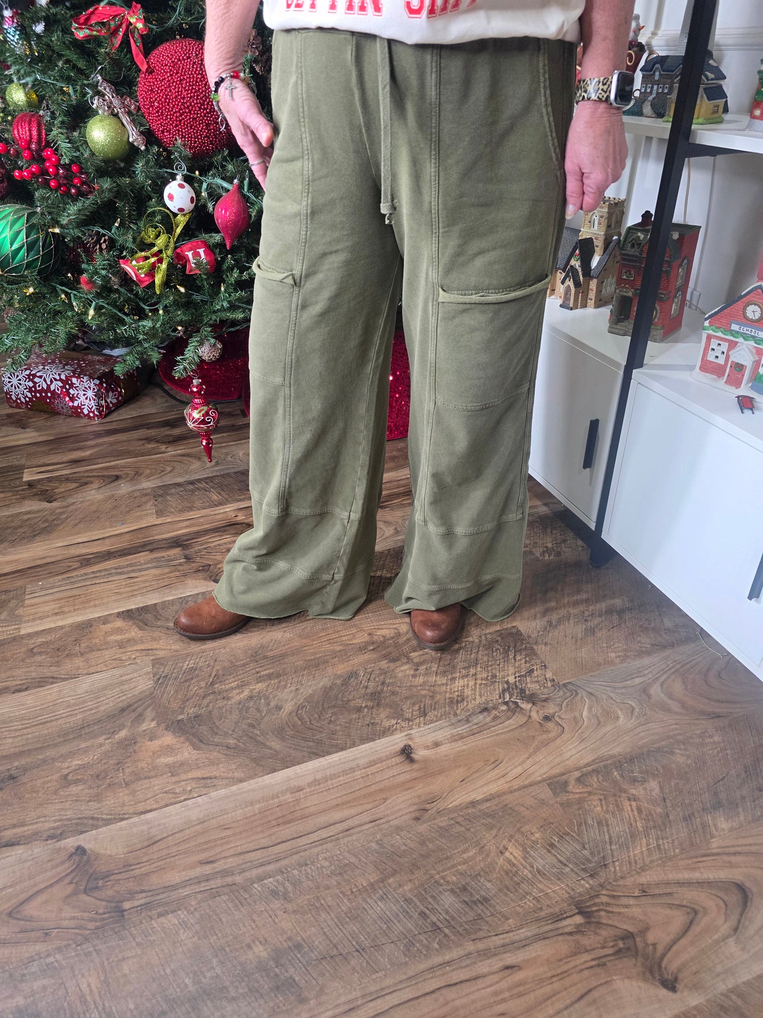 EASEL Washed Olive Cargo Wide-Leg Lounge Pants