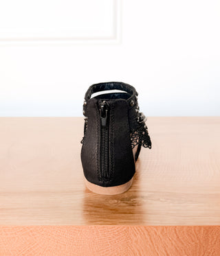 Willow Sandal in Black